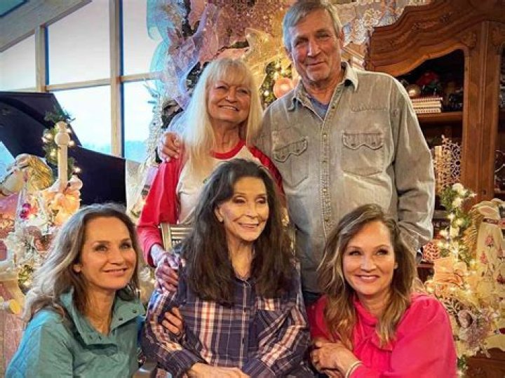 Loretta Lynn's Granddaughter Looks Exactly Like The Legend